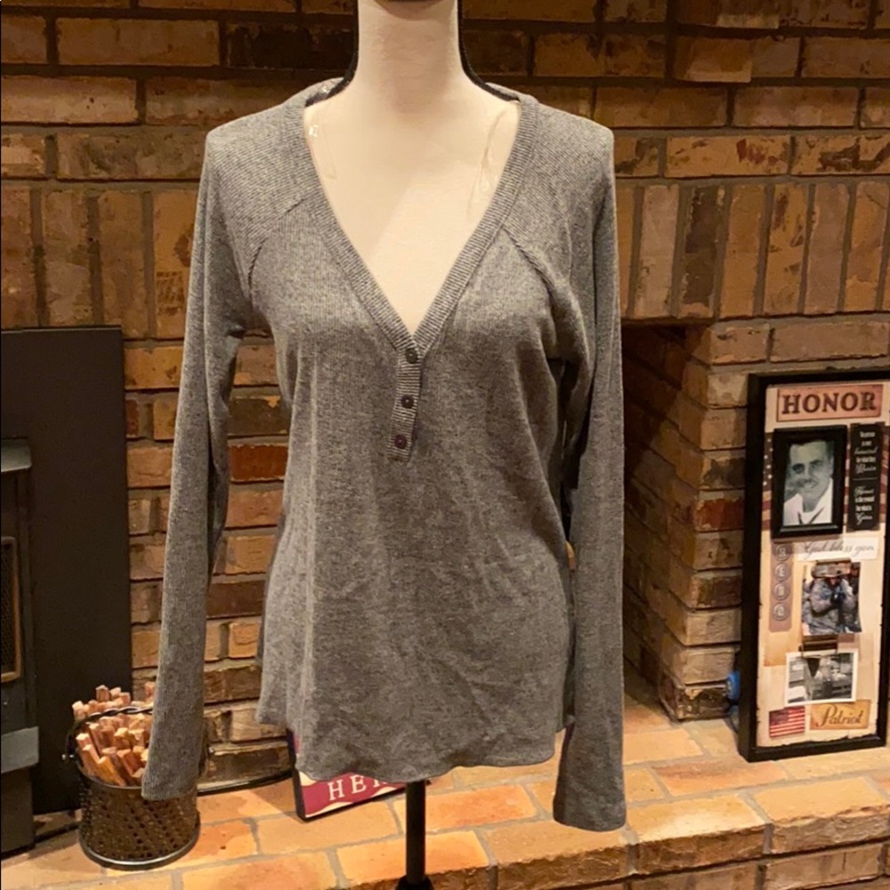 Long sleeve t-shirt